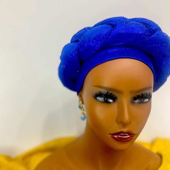 Elegant Sapphire Blue Headdress with gorgeous statement earrings! - Picture 5 of 9